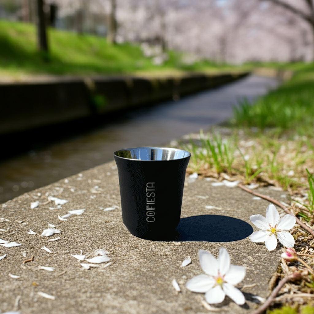 COFFIESTA fekete dizájn kávéscsésze rozsdamentes acélból – 80 ml presszó méret