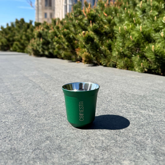COFFIESTA dizájn kávéscsésze zöld színben - rozsdamentes acél espresso csésze